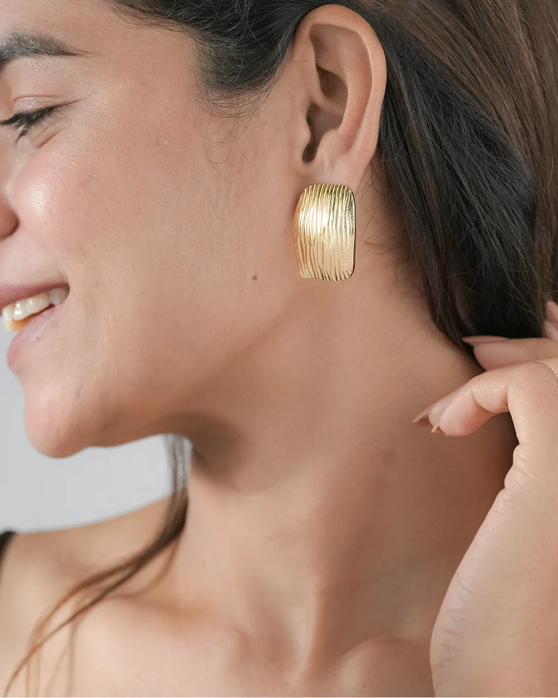 Combo Set of 2: Gold Mini Hearts and Modern Striped Studs - Image 4