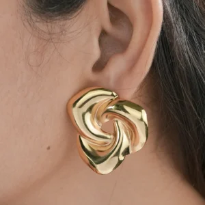 Golden Twisted Knot Stud...